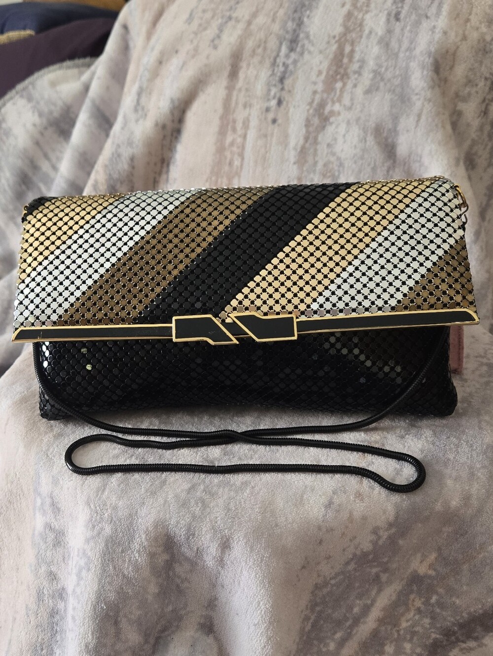 Mesh Diagonal Stripe Dressy Clutch - Black, Gold & White